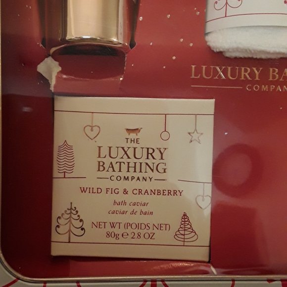 The Luxury Bathing Company Wild Fig & Cranberry Gift Set - Picture 2 of 6